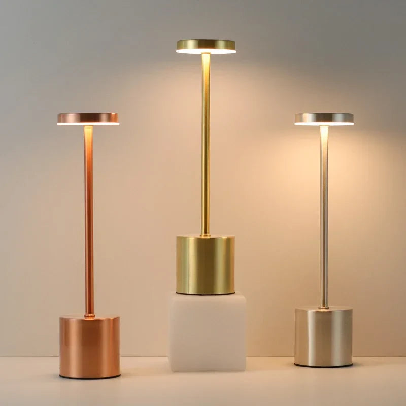 Free Light® Luminária de Mesa